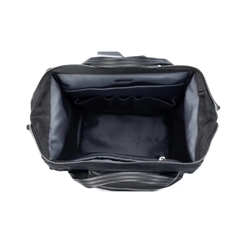 K0037AB | Zaino Idrorepellente in Nylon Waterproof/Vera Pelle pieno fiore con leggera grana - Colore Nero - Accessori Nickel lucido. Dimensioni: cm 27 x 39 x 19 - Confezione: Sacchetto Tnt-4