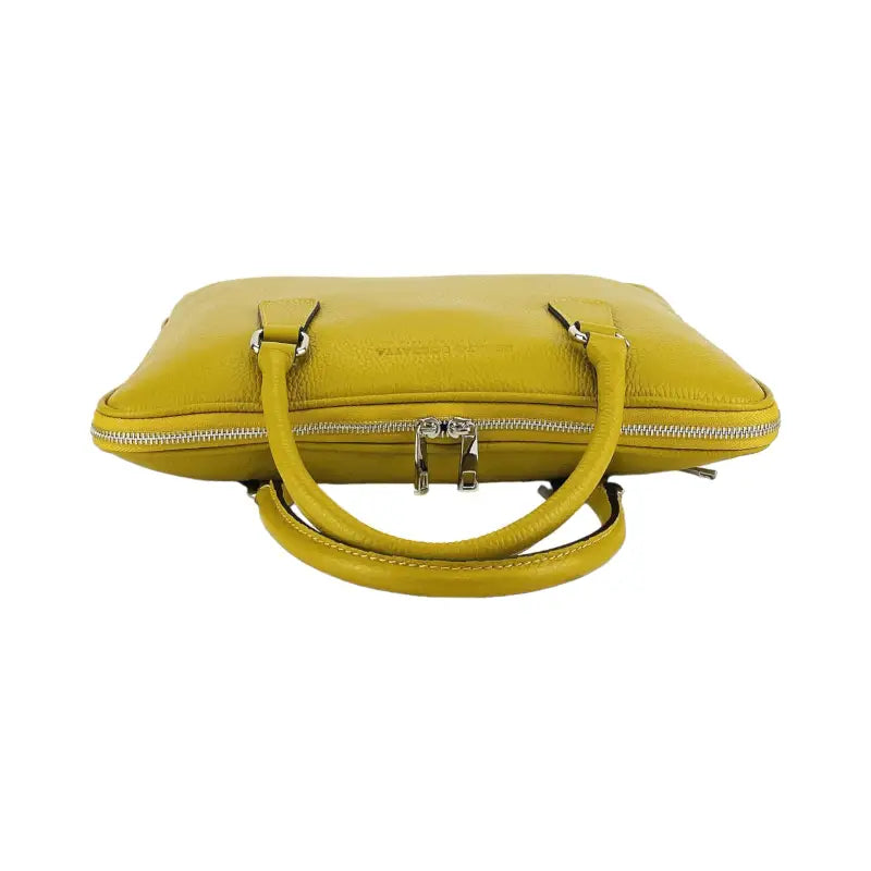 RB1019AR | Cartella Business Unisex in Vera Pelle Made in Italy con tracolla removibile. Attacchi con moschettoni in metallo Nickel Lucido - Colore Senape - Dimensioni: cm 37 x 29 x 6,5-3