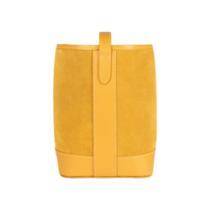 RB1031AR  | Borsa Donna a Secchiello BRENDA in Vera Pelle Made in Italy. Accessori in metallo Oro Lucido - Colore Senape - Dimensioni: cm 25 x 23,5 x 17-3